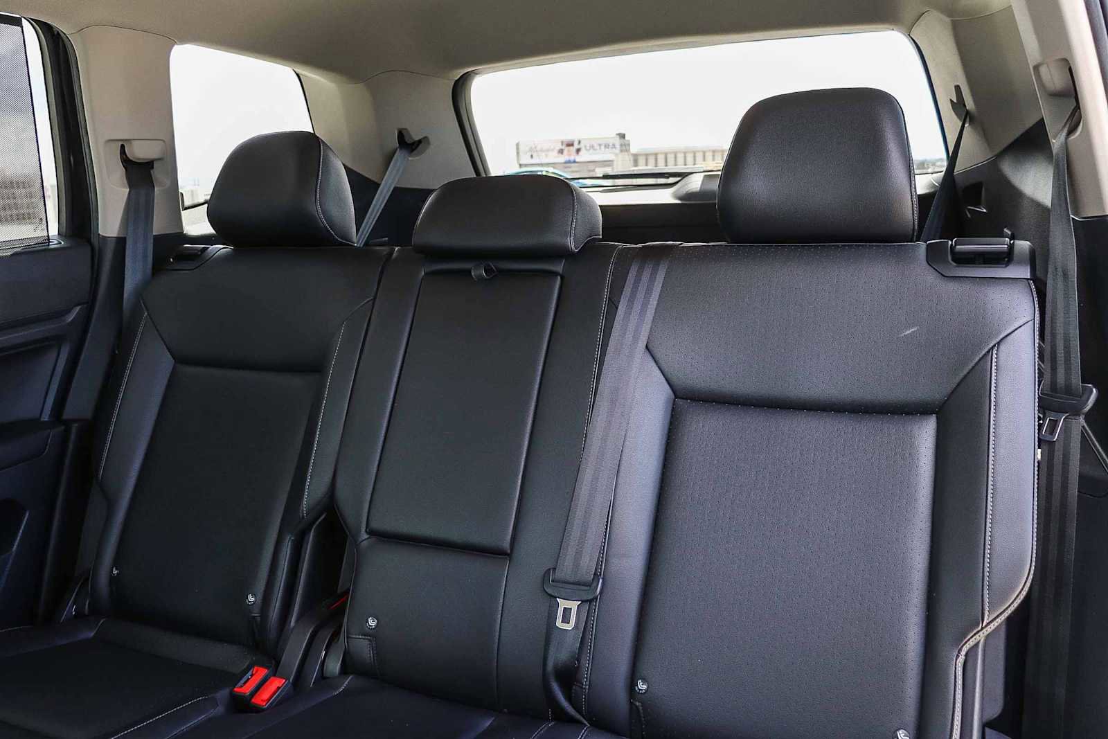 Used 2019 Volkswagen Atlas SE w/ Towing Package FWD image 17
