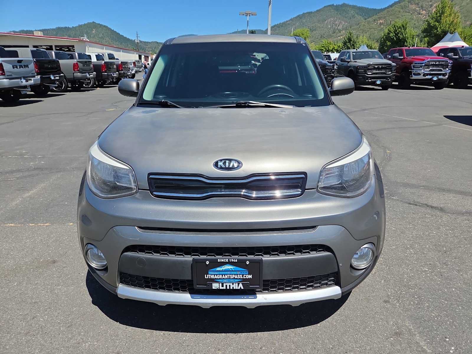 Used 2017 Kia Soul + FWD image 14