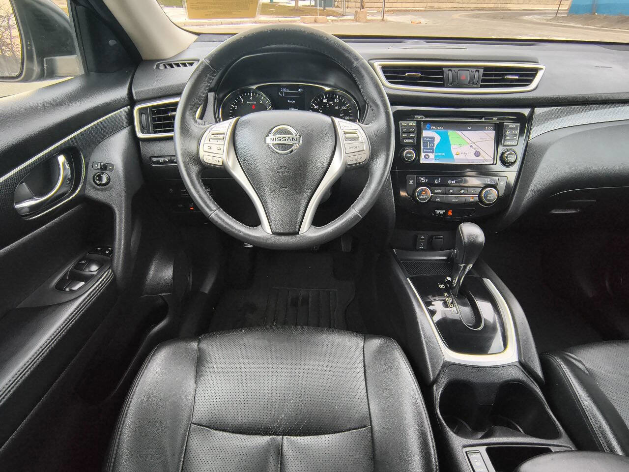 Used 2016 Nissan Rogue SL w/ SL Premium Package image 11