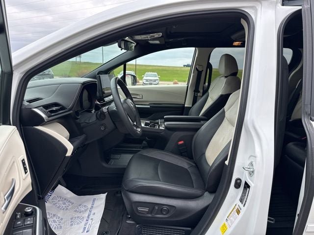 Certified 2025 Toyota Sienna Platinum AWD/4WD image 26