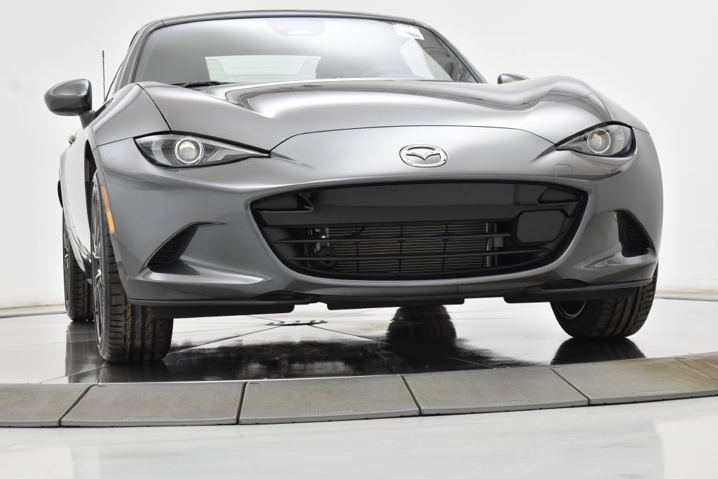 Used 2025 MAZDA MX-5 Miata RF Grand Touring RWD image 13
