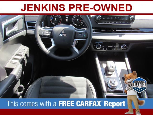 Used 2023 Mitsubishi Outlander SE image 18