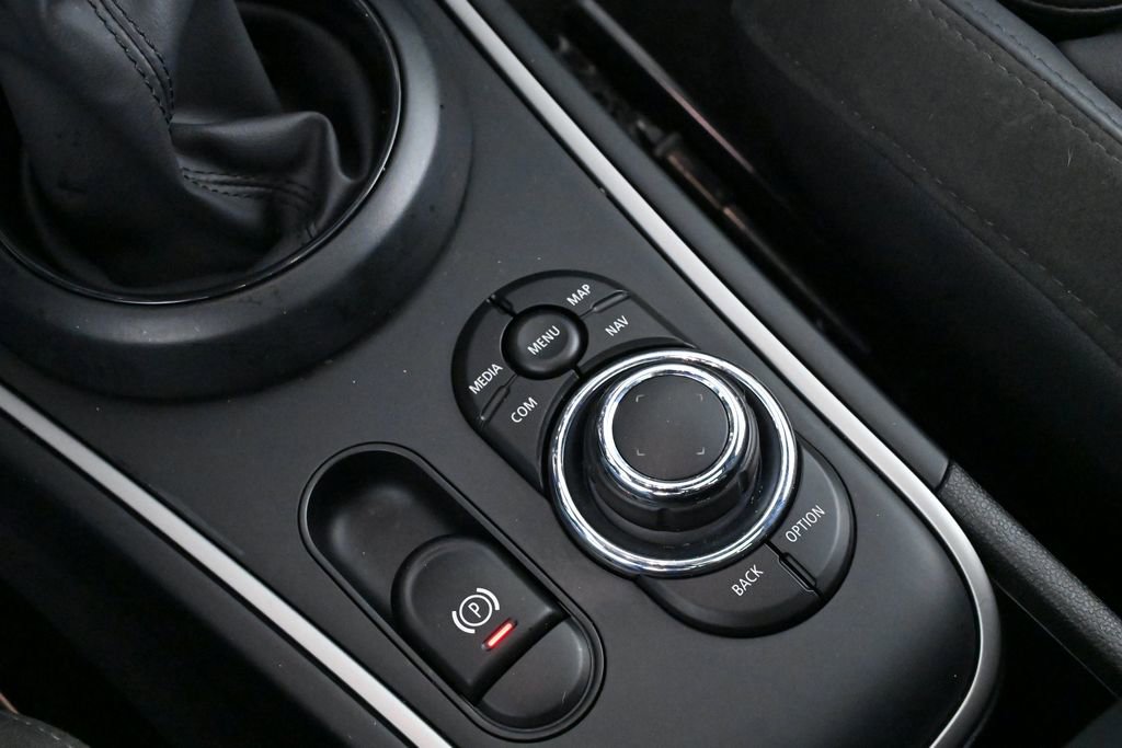 Certified 2023 MINI Cooper Countryman SE w/ Storage Package image 19