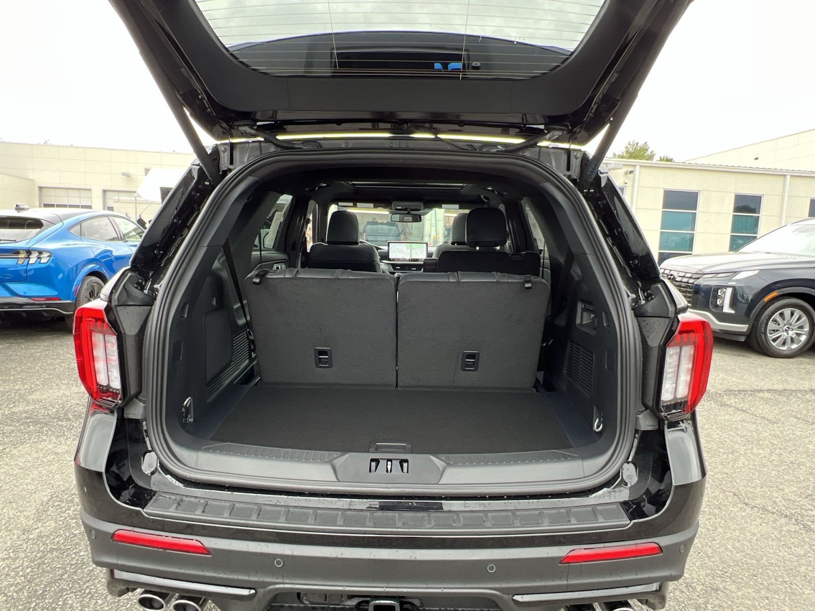 New 2026 Ford Explorer ST w/ Sun And Sound Package AWD/4WD image 35