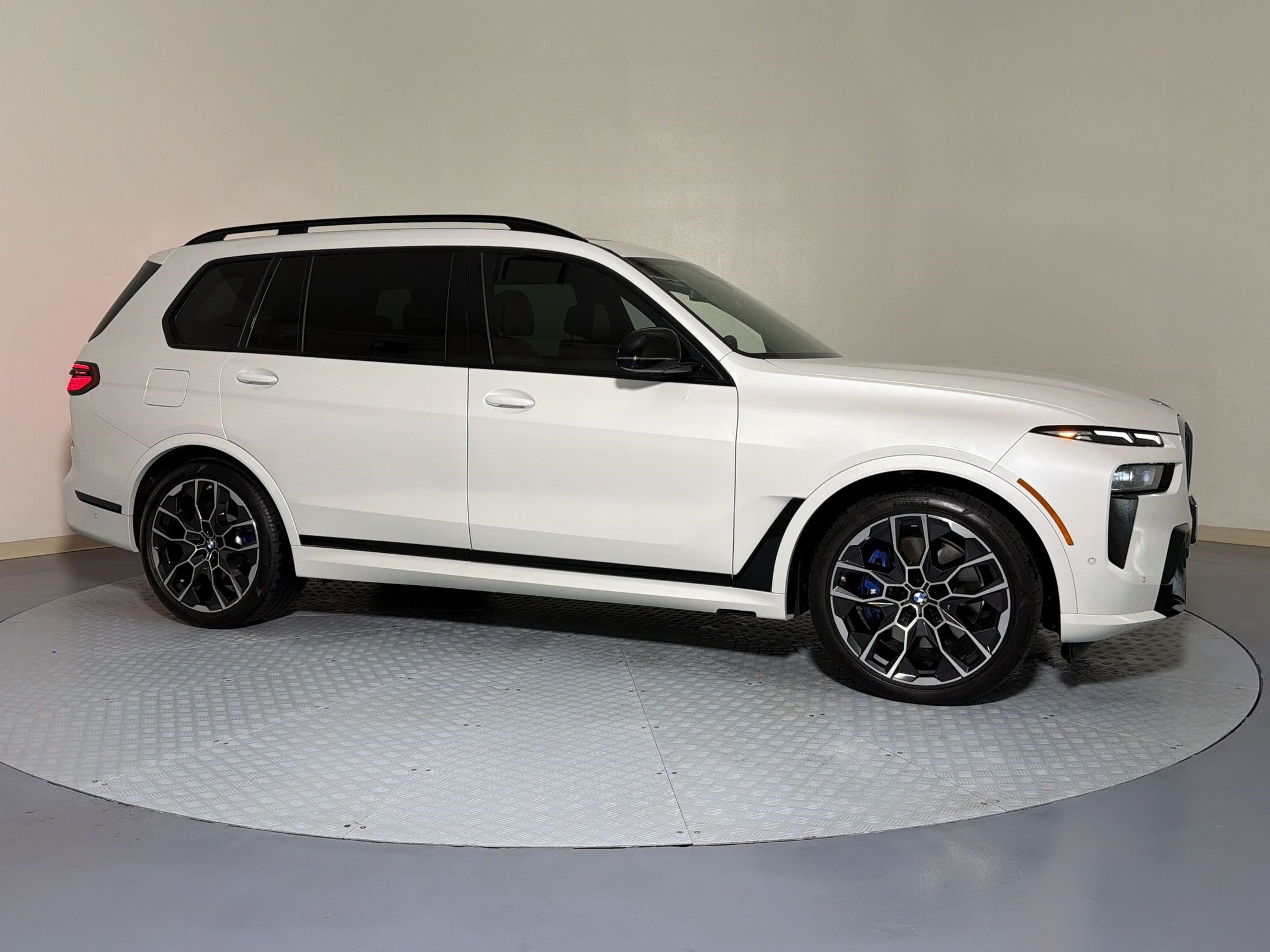 Used 2025 BMW X7 M60i w/ Executive Package AWD/4WD image 20