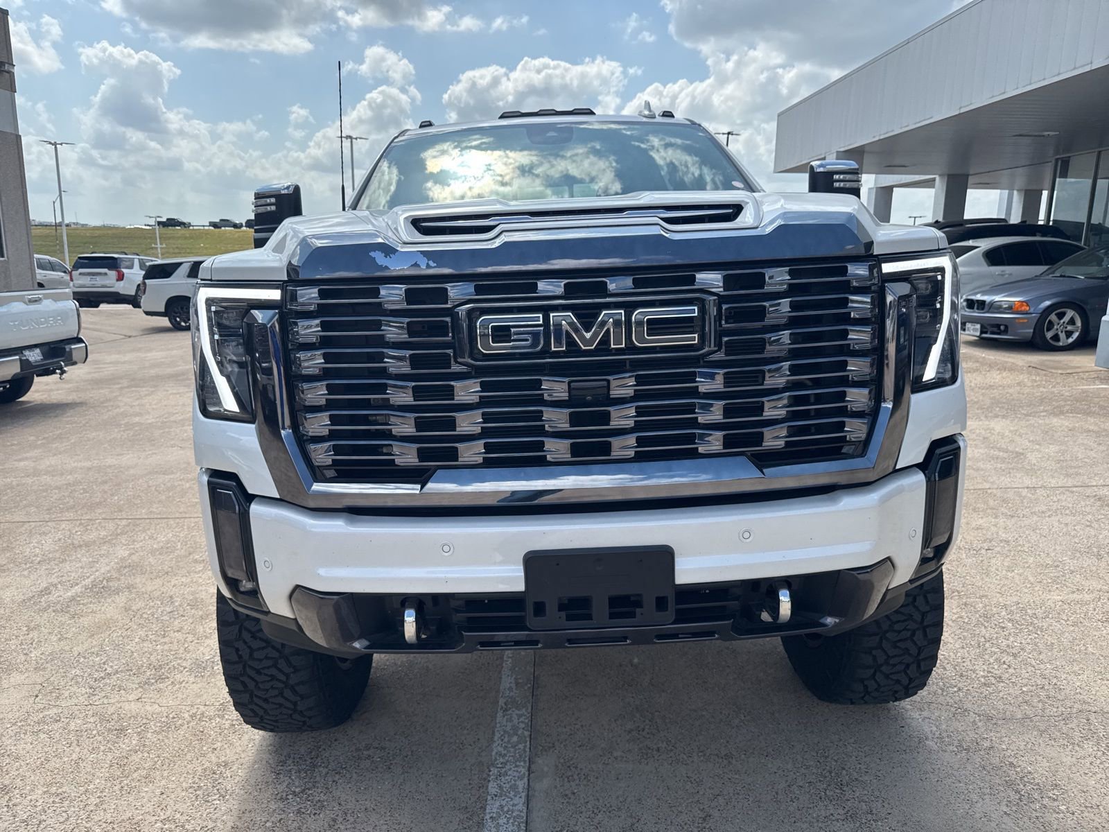 Used 2024 GMC Sierra 2500 Denali Ultimate w/ Max Trailering Package image 10