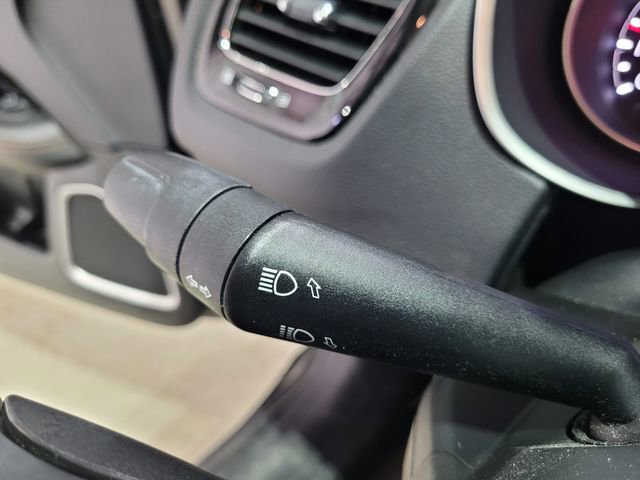 Used 2019 Jeep Compass Limited image 38