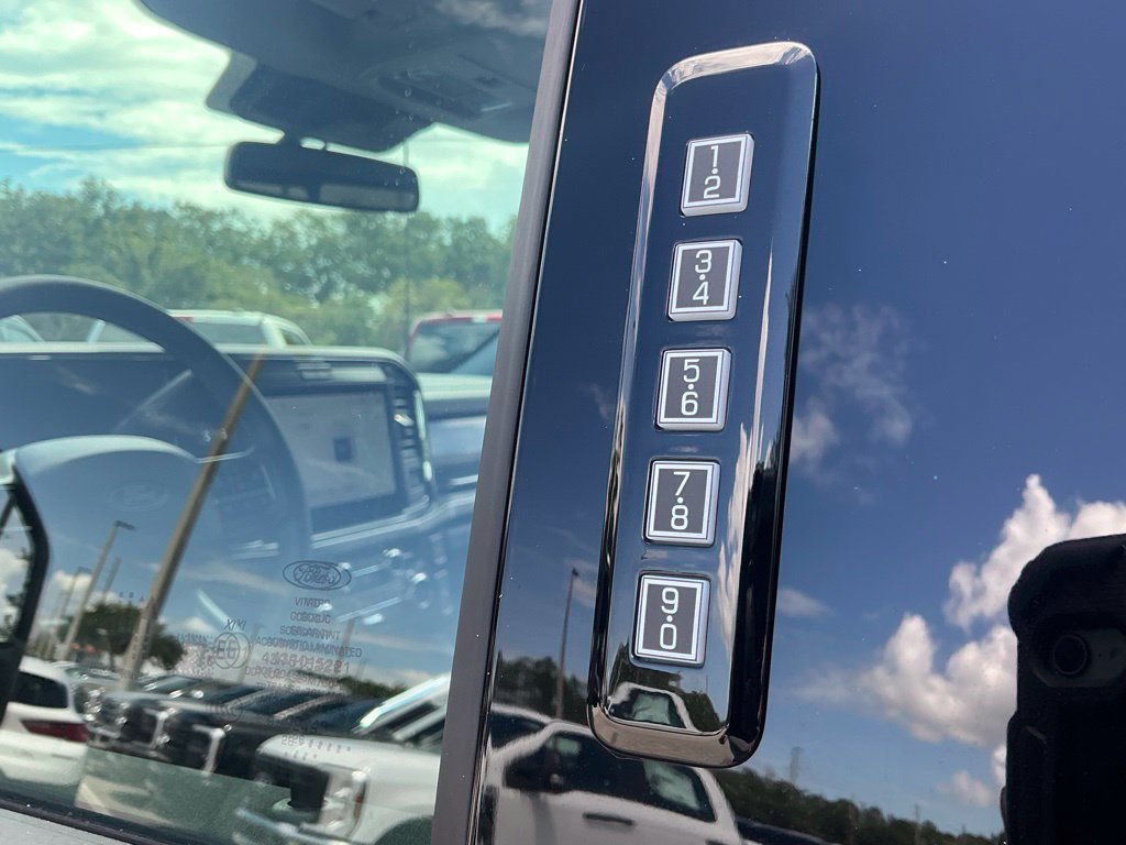 New 2027 Ford F250 Lariat w/ Lariat Premium Package AWD/4WD image 27