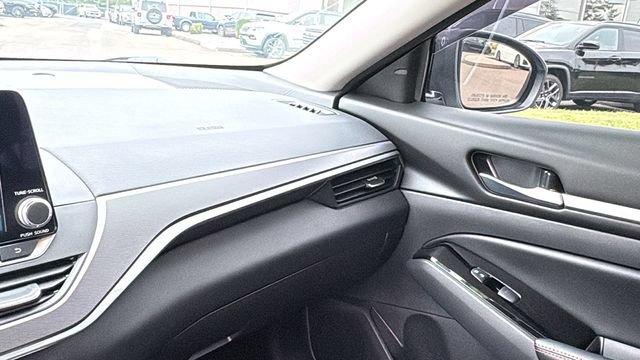 Certified 2025 Nissan Altima 2.5 SR AWD/4WD image 19