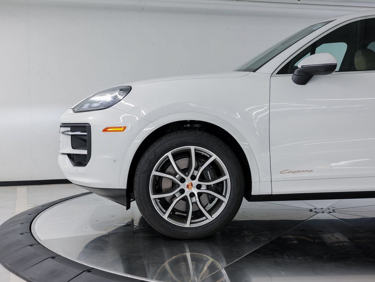 Certified 2026 Porsche Cayenne AWD/4WD image 10