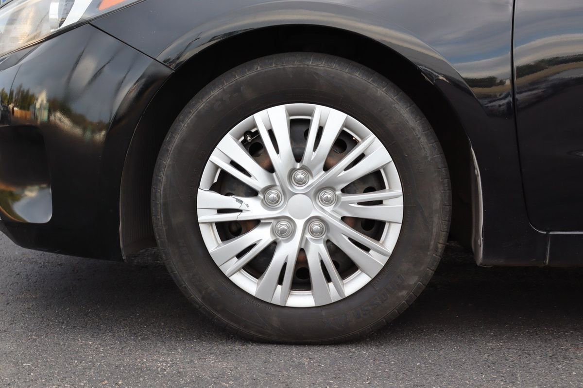 Used 2017 Kia Forte LX image 19