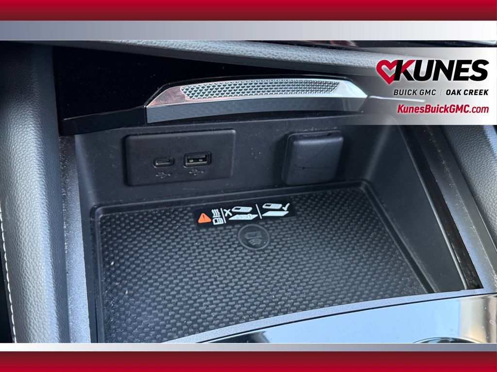 Used 2024 Buick Envision Preferred AWD/4WD image 32