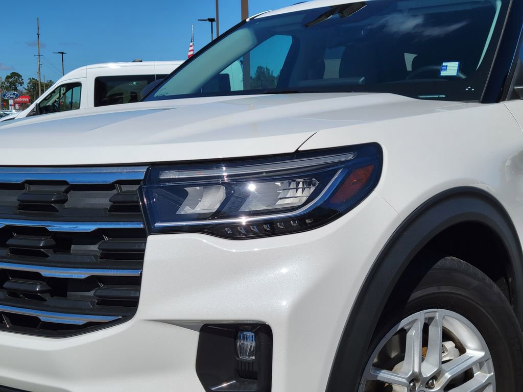 Certified 2025 Ford Explorer Active w/ Active Comfort Package image 9