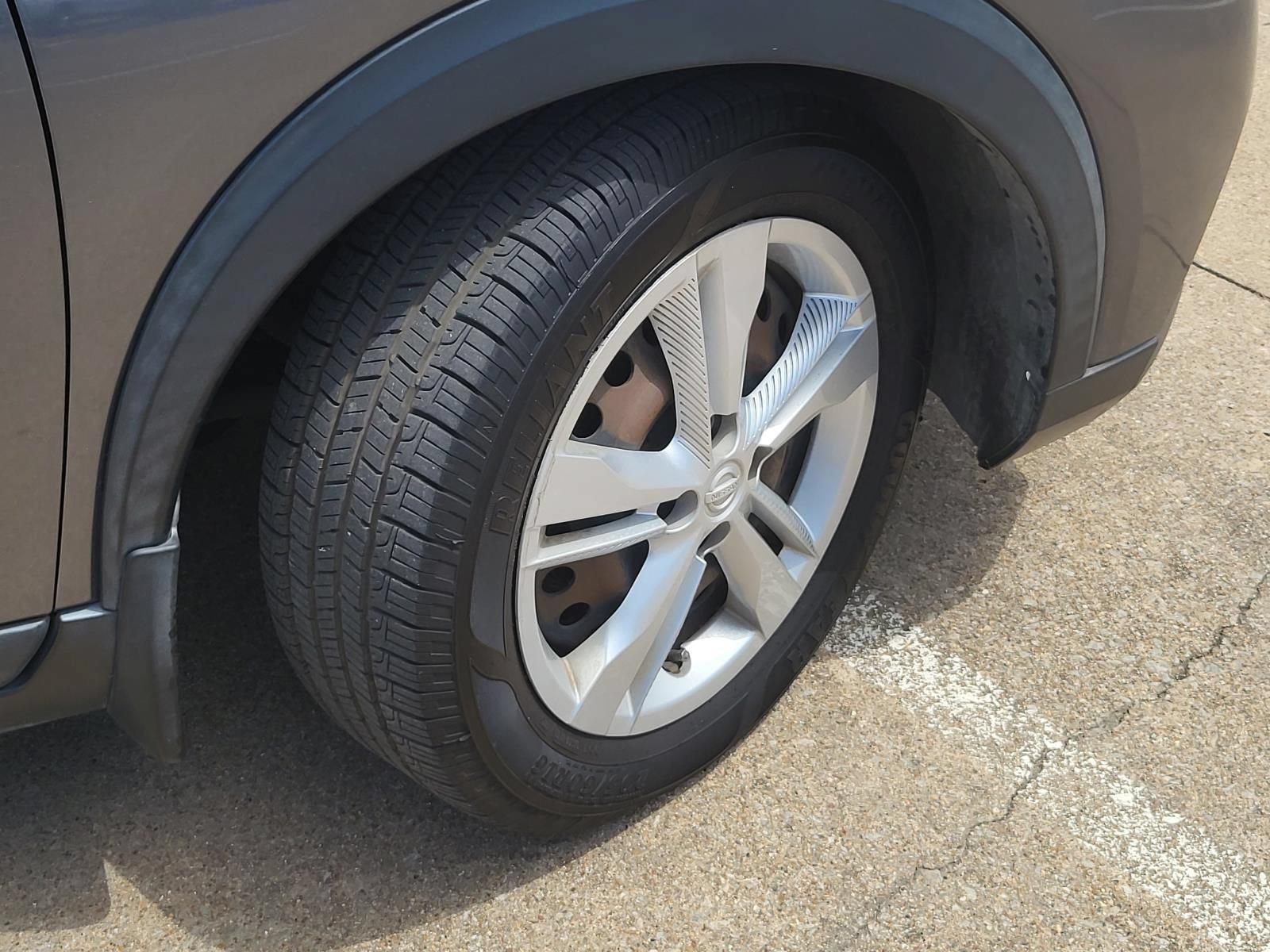 Used 2020 Nissan Kicks S FWD image 5
