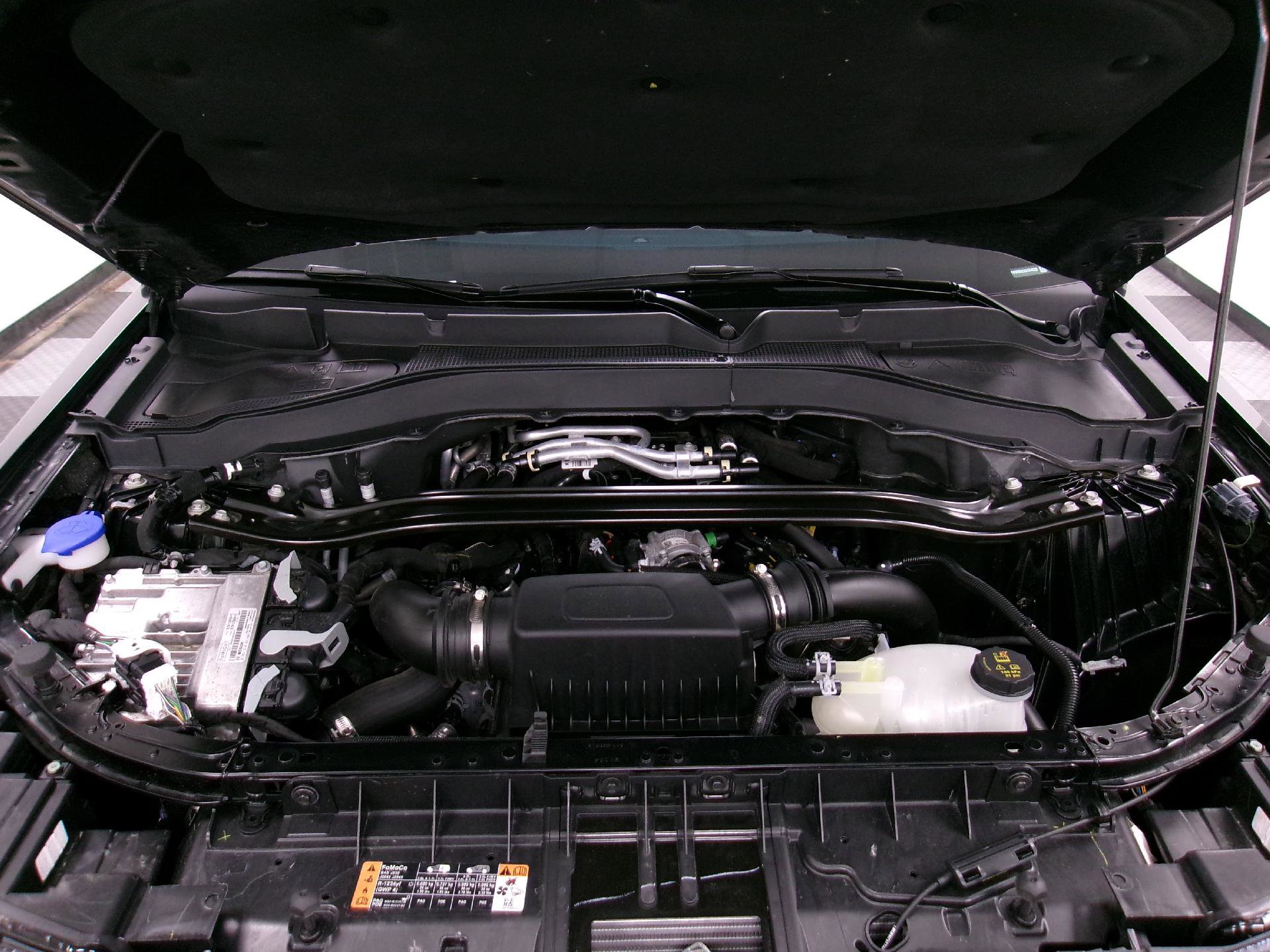 Used 2025 Ford Explorer ST image 18