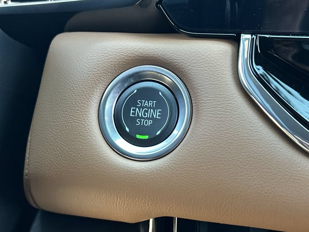 New 2026 GMC Canyon AT4 w/ Technology Plus Package AWD/4WD image 17