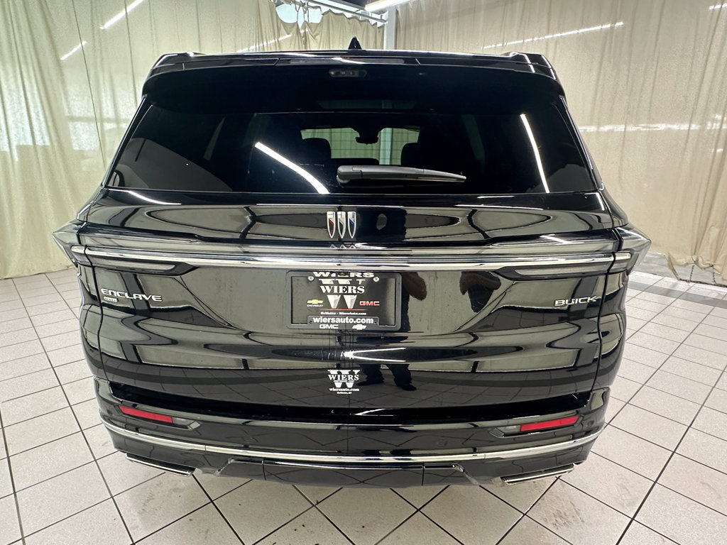 Certified 2025 Buick Enclave Avenir image 6