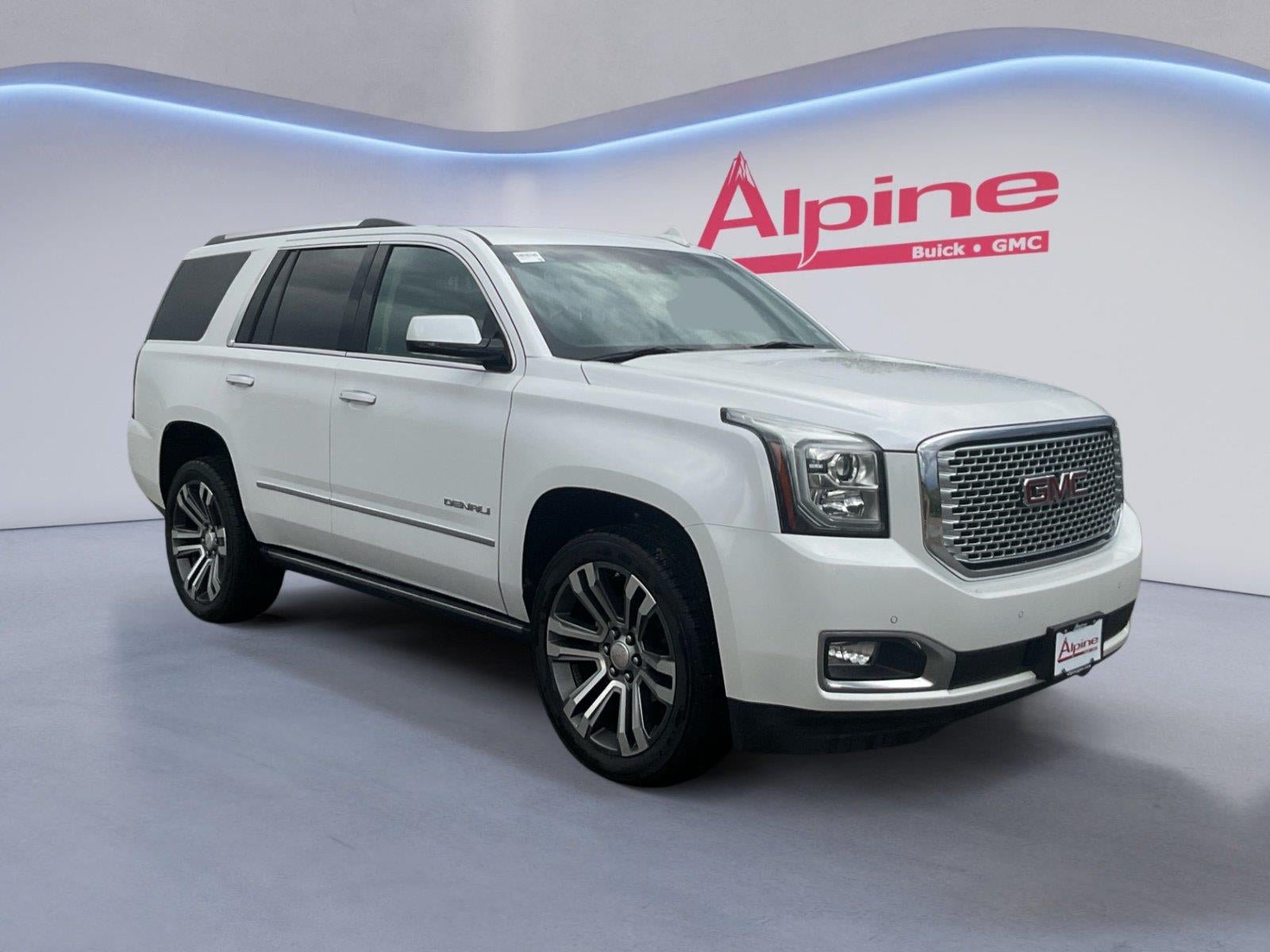 Used 2017 GMC Yukon Denali w/ Open Road Package AWD/4WD image 7