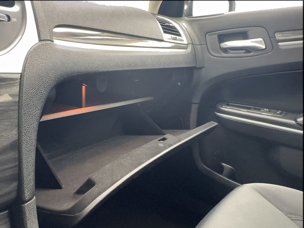 Used 2021 Chrysler 300 Touring w/ Sport Appearance Package image 49