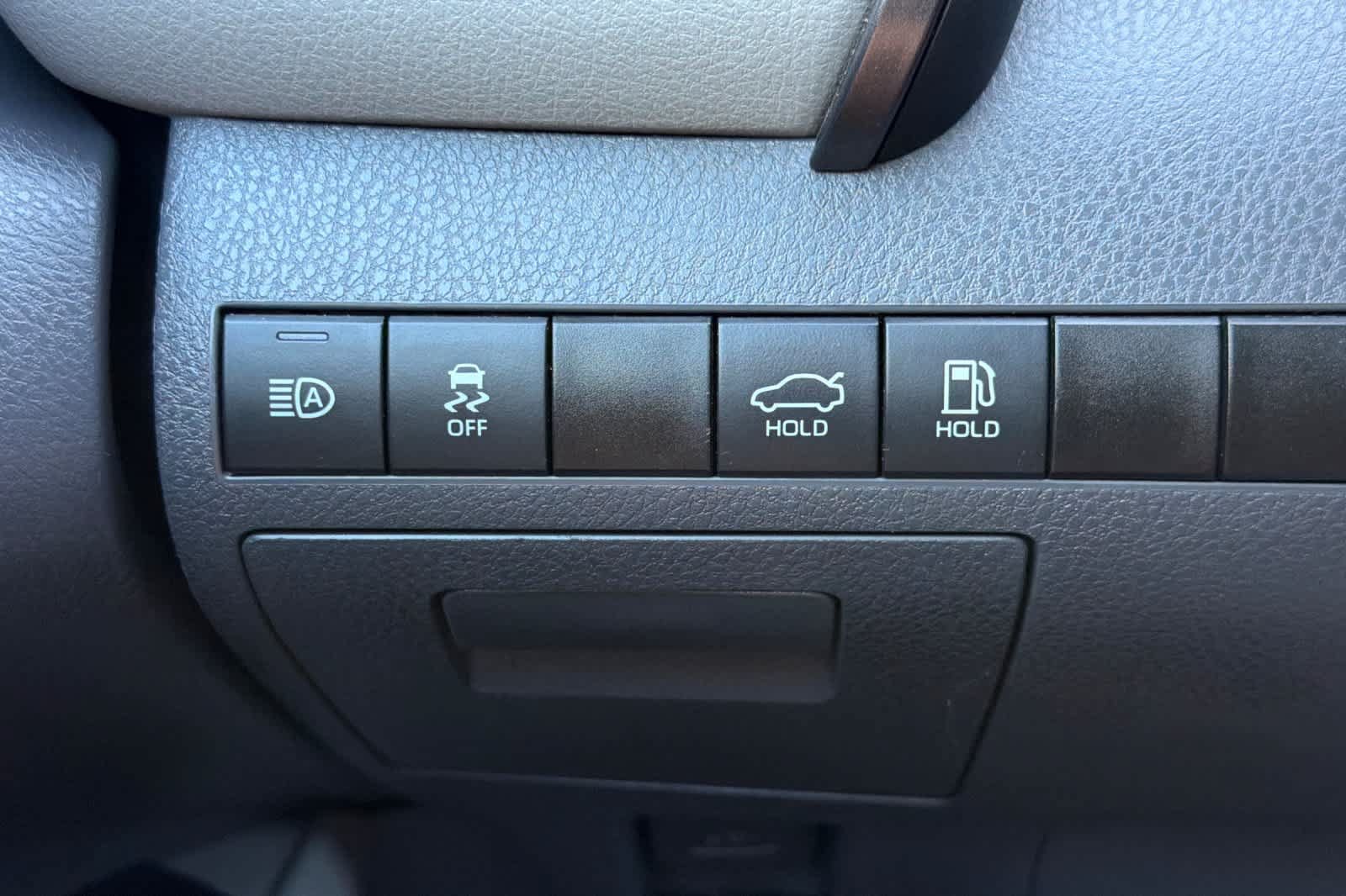 Used 2021 Toyota Camry LE FWD image 28