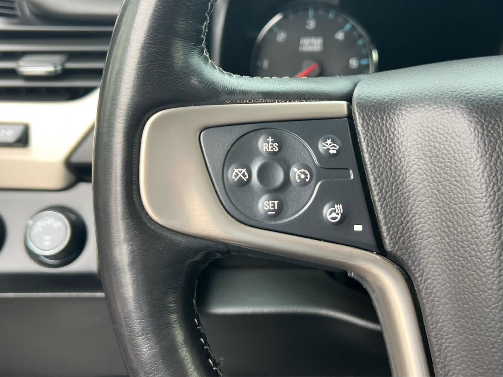 Used 2019 GMC Yukon Denali w/ Denali Ultimate Package image 33