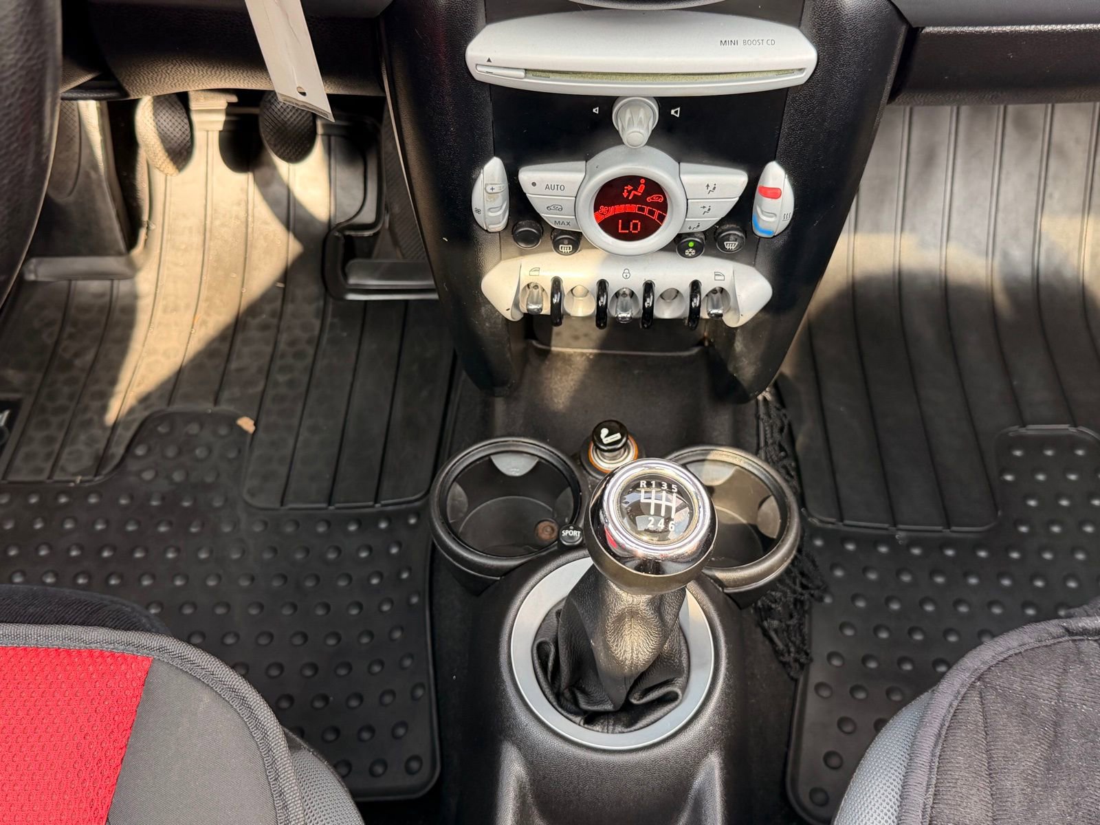 Used 2010 MINI Cooper Hardtop image 23