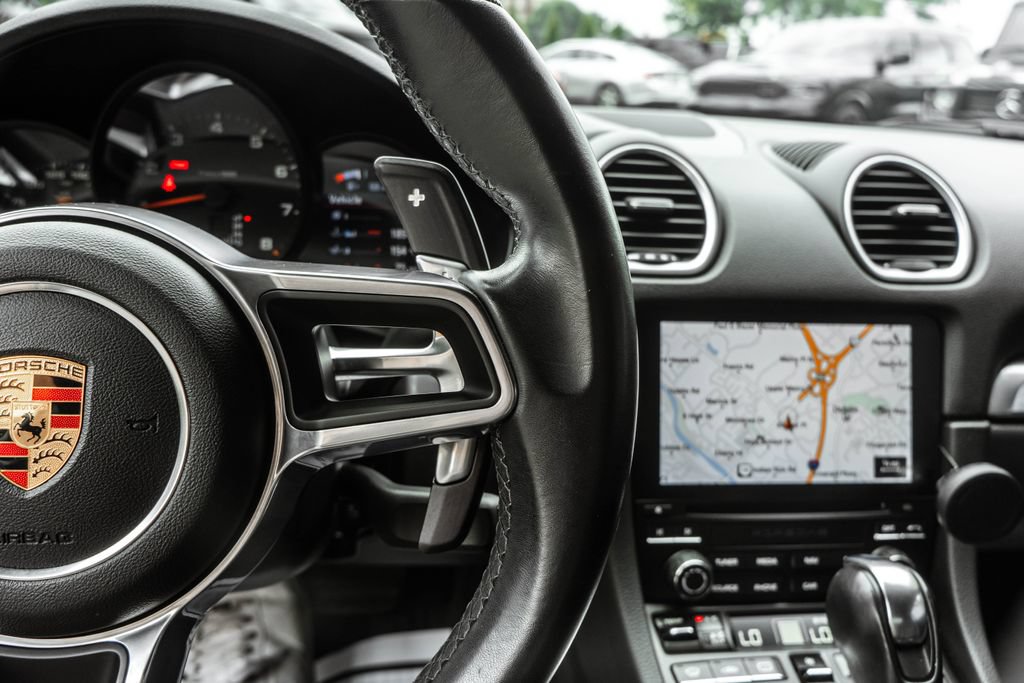 Used 2018 Porsche 718 Cayman RWD image 20