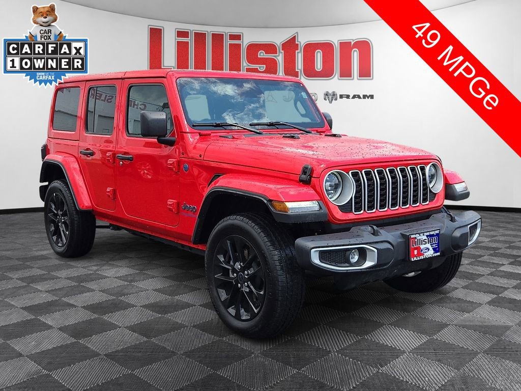 Used 2025 Jeep Wrangler Unlimited Sahara w/ Safety Group AWD/4WD image 3
