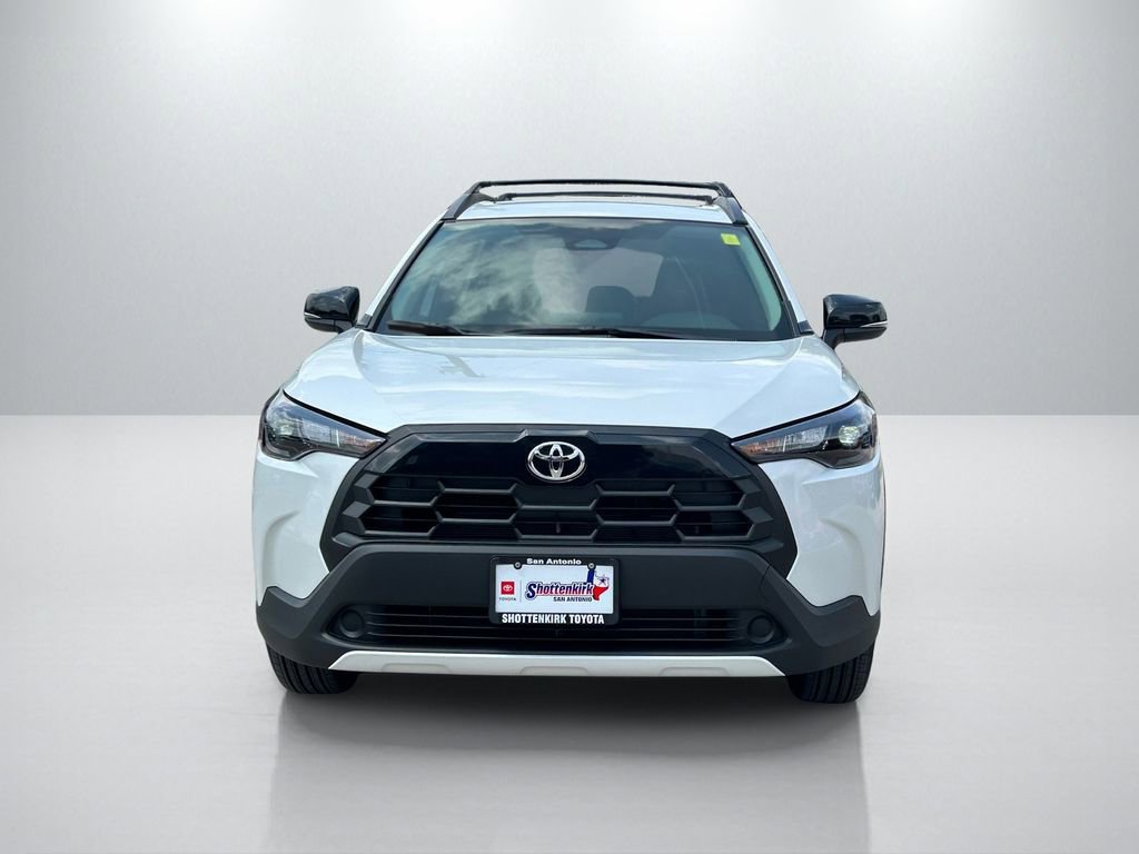 Used 2026 Toyota Corolla Cross LE w/ Moonroof Package FWD image 2