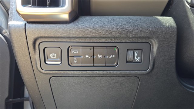 New 2025 GMC Hummer EV 2X image 24