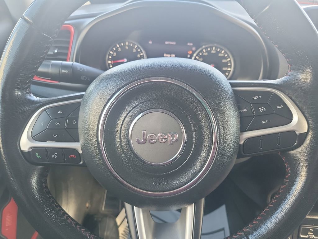 Used 2017 Jeep Renegade Trailhawk image 15