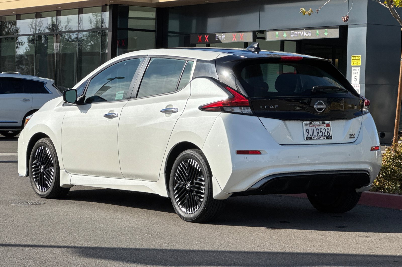 Certified 2023 Nissan Leaf SV Plus FWD image 6