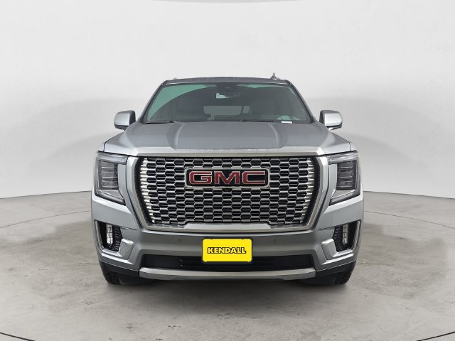 Used 2023 GMC Yukon XL Denali AWD/4WD image 2