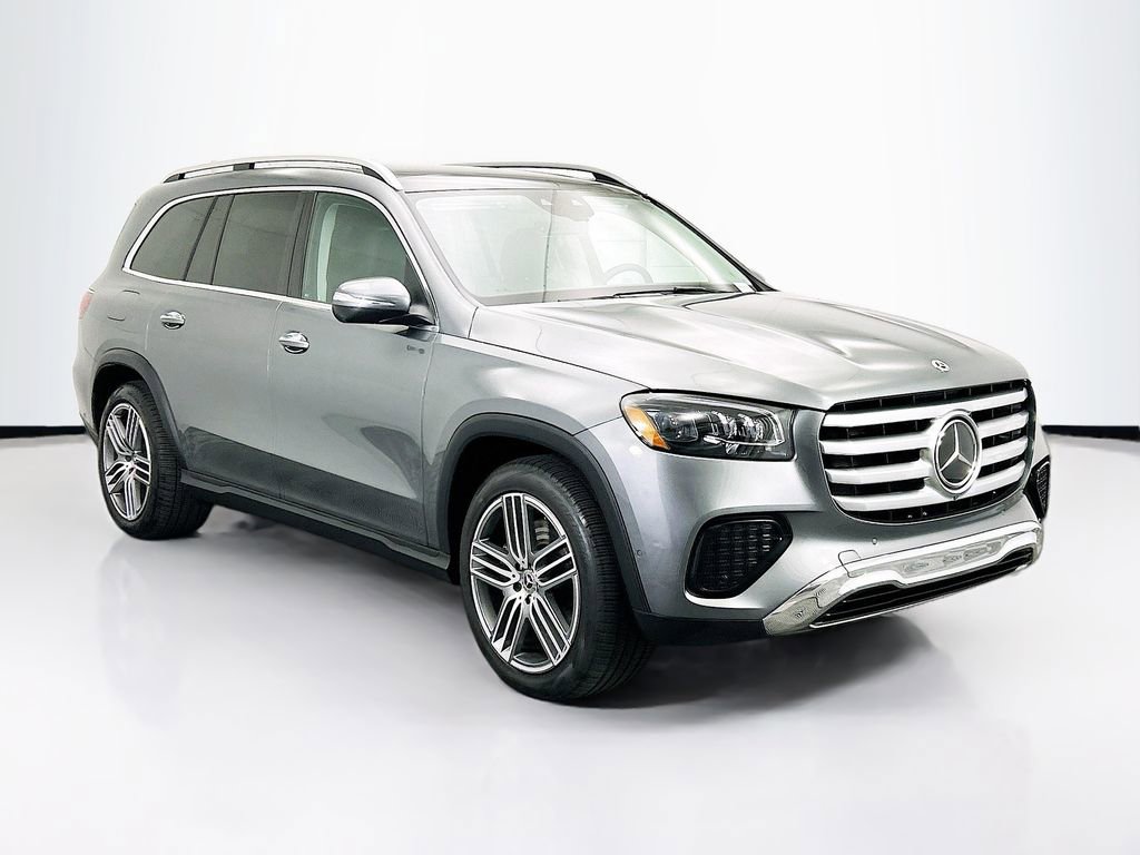 Certified 2025 Mercedes-Benz GLS 450 4MATIC image 3