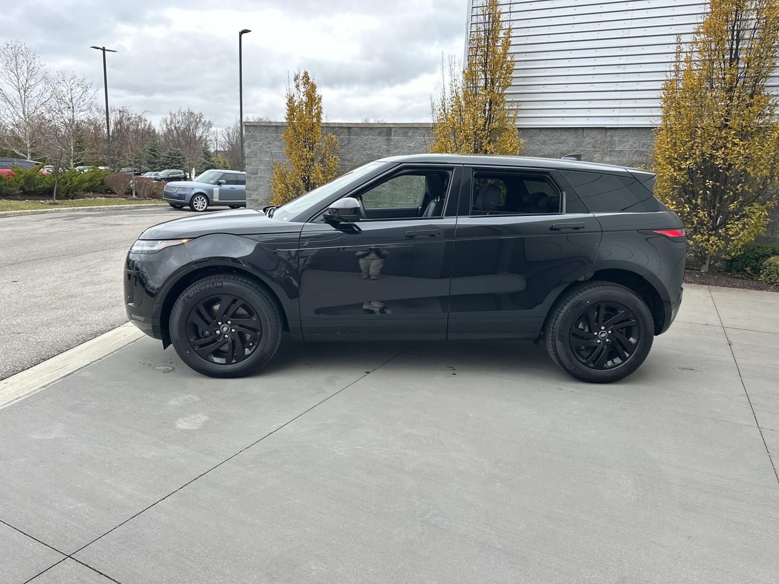 New 2026 Land Rover Range Rover Evoque S image 8