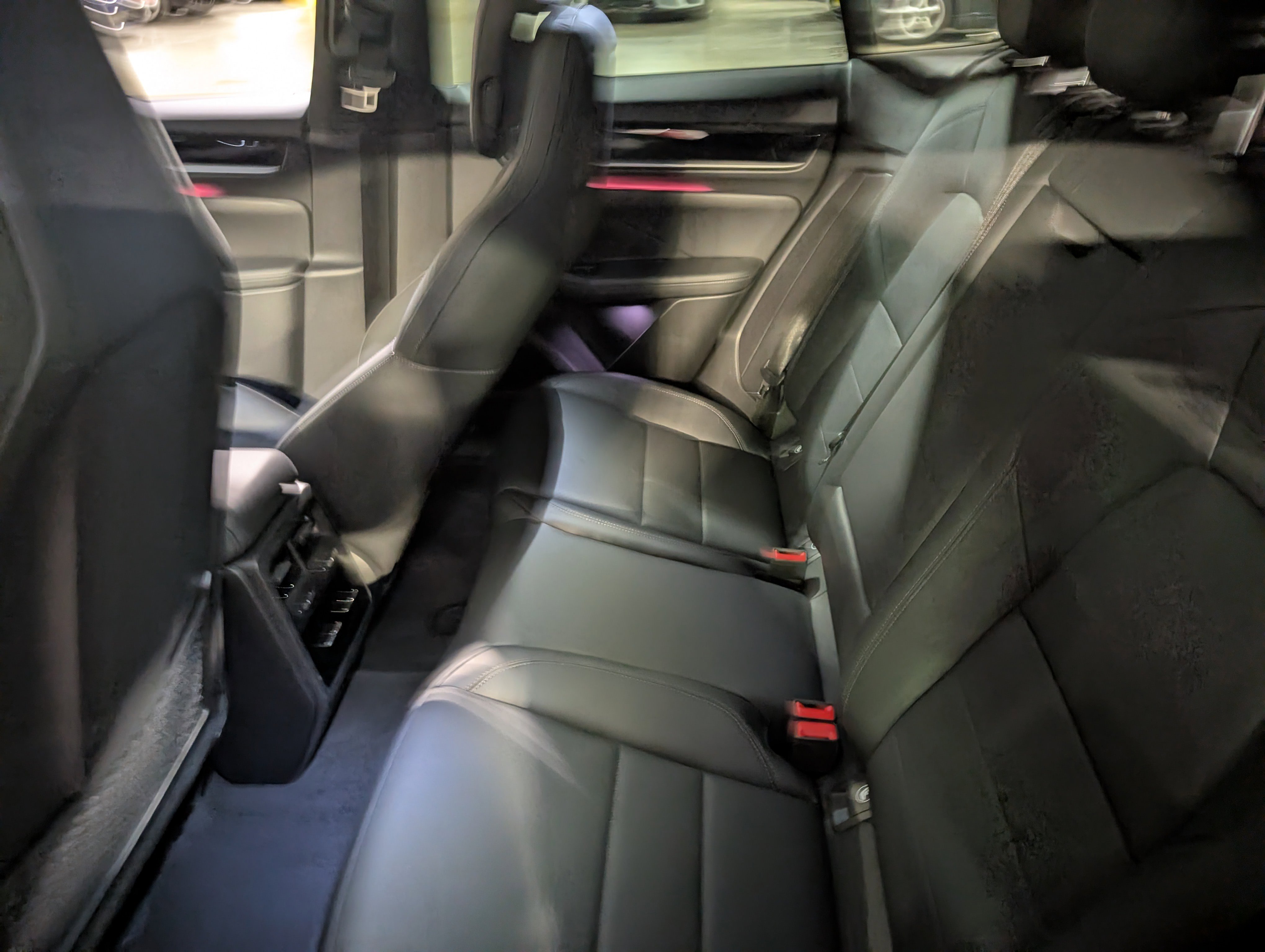 Used 2025 Porsche Macan 4 Electric image 22