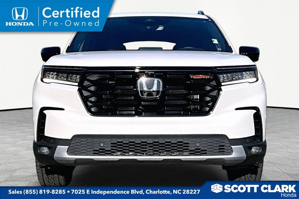 Certified 2025 Honda Pilot TrailSport image 2