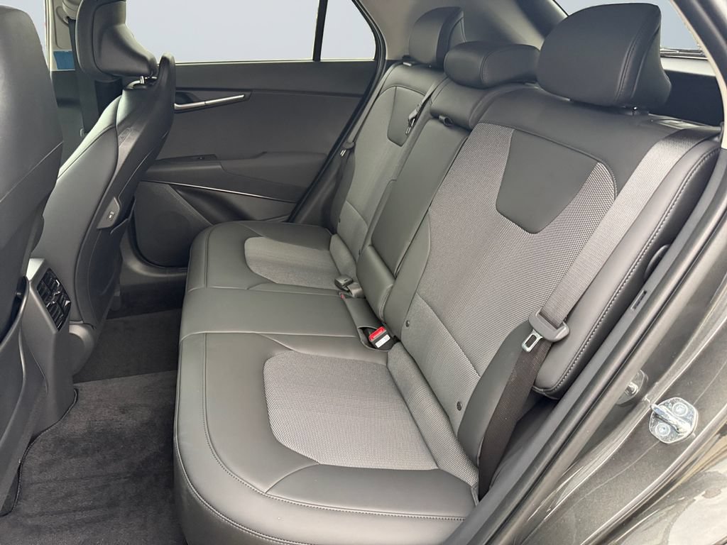 New 2026 Kia Niro EX FWD image 13