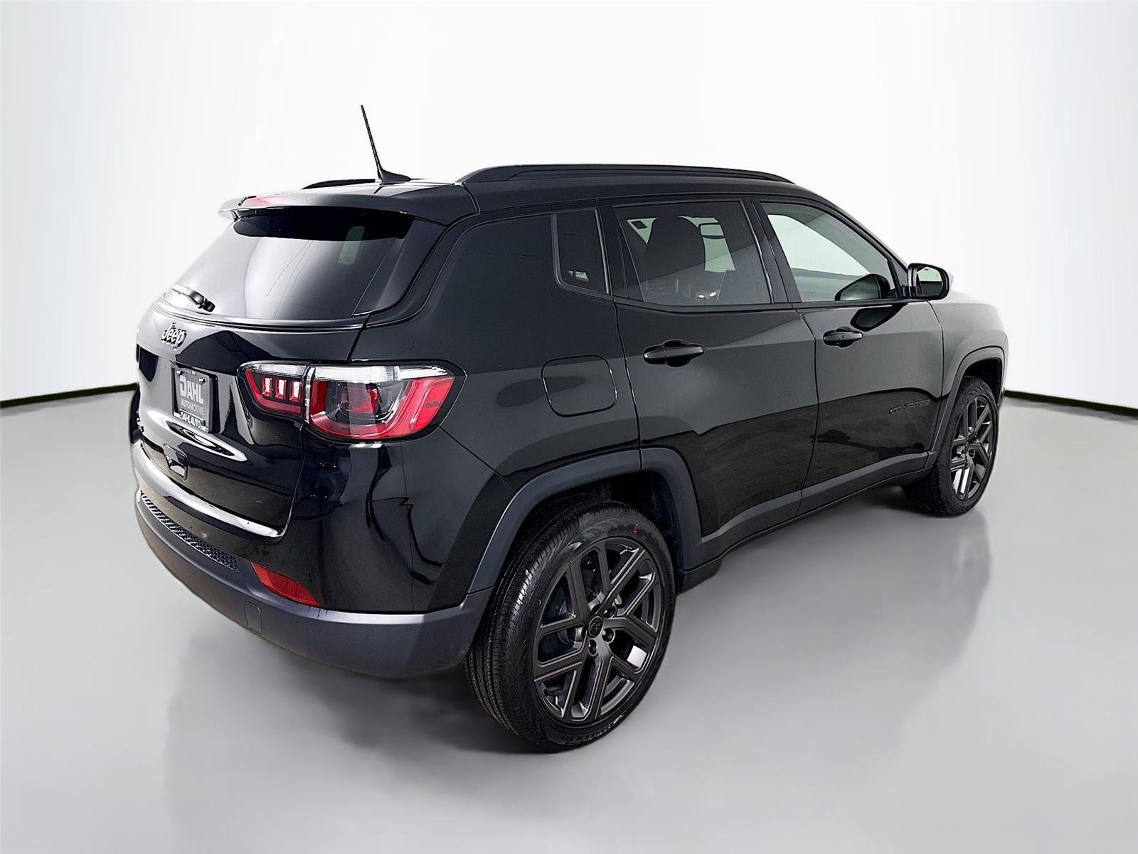 New 2026 Jeep Compass Latitude image 7