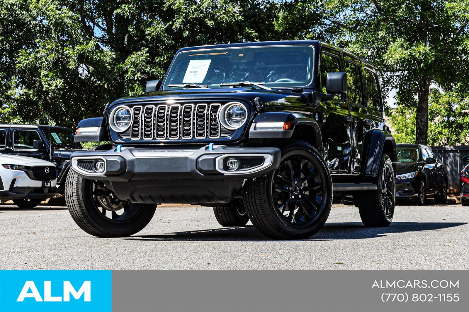 Used 2024 Jeep Wrangler Unlimited Sahara AWD/4WD image 2