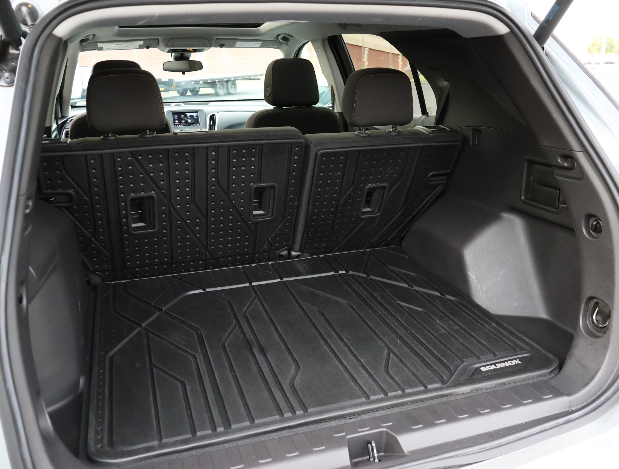 Used 2024 Chevrolet Equinox LT w/ LPO, Floor Liner Package FWD image 23