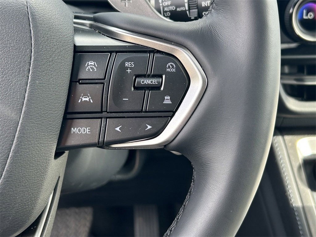 Used 2025 Lexus GX 550 image 36