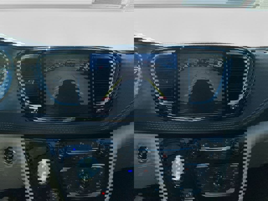 Used 2024 Chrysler Pacifica Select image 18