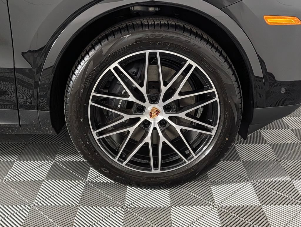 New 2026 Porsche Cayenne AWD/4WD image 14
