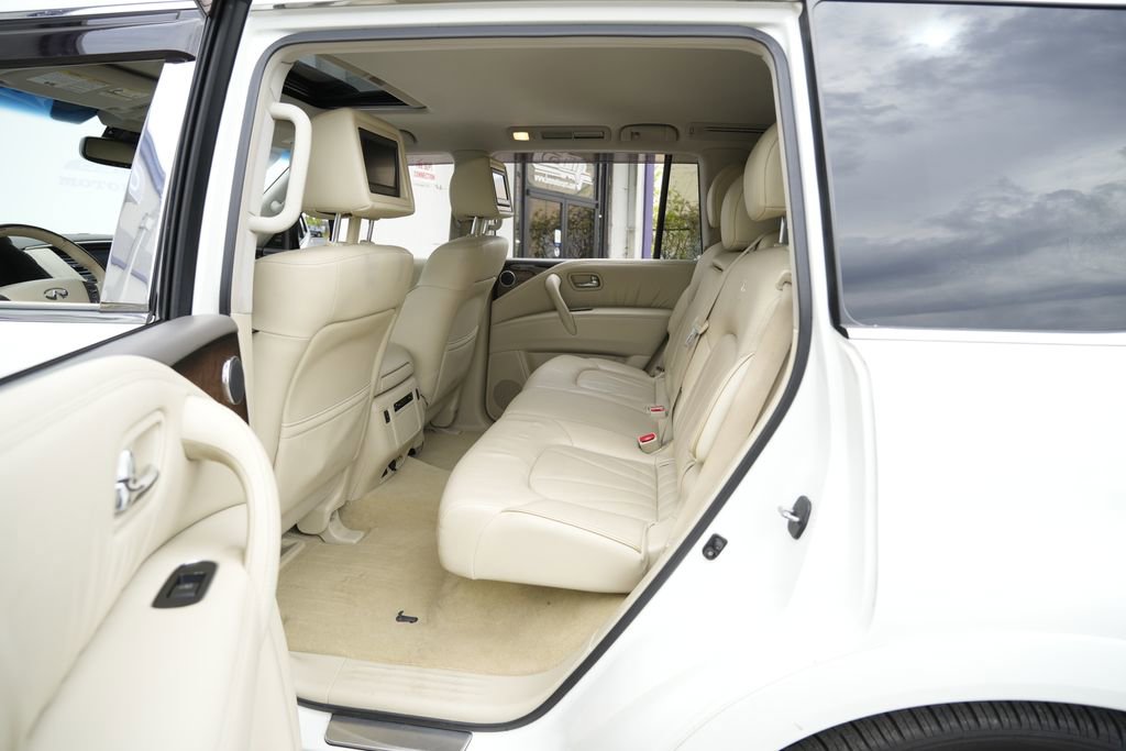 Used 2012 INFINITI QX56 4WD w/ Deluxe Touring Pkg image 26