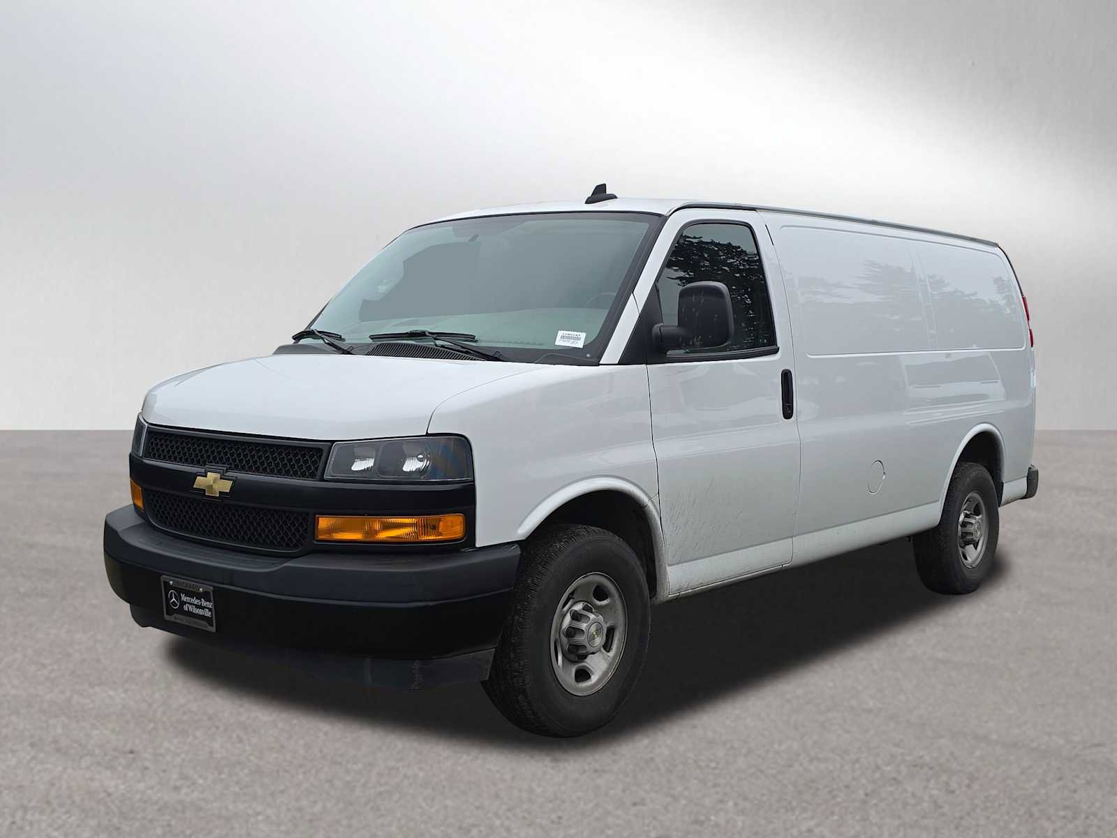 Used 2023 Chevrolet Express 2500 w/ Driver Convenience Package image 7