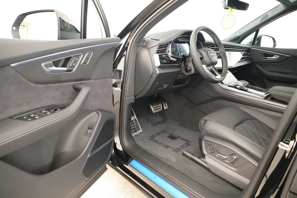 New 2026 Audi SQ7 Premium Plus image 14