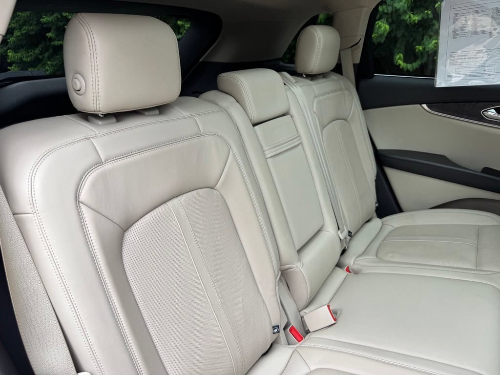 Used 2019 Lincoln Nautilus Reserve AWD/4WD image 16