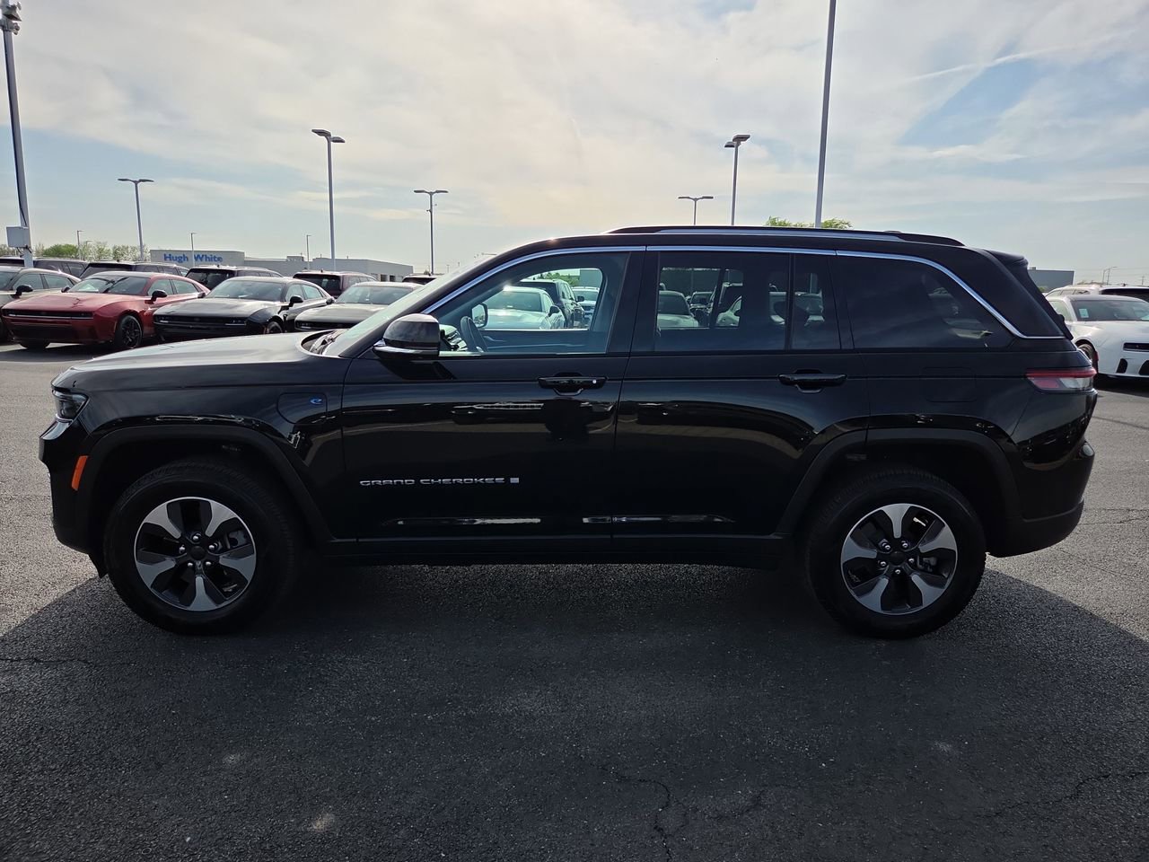 Used 2022 Jeep Grand Cherokee Limited 4xe w/ Luxury Tech Group II image 4