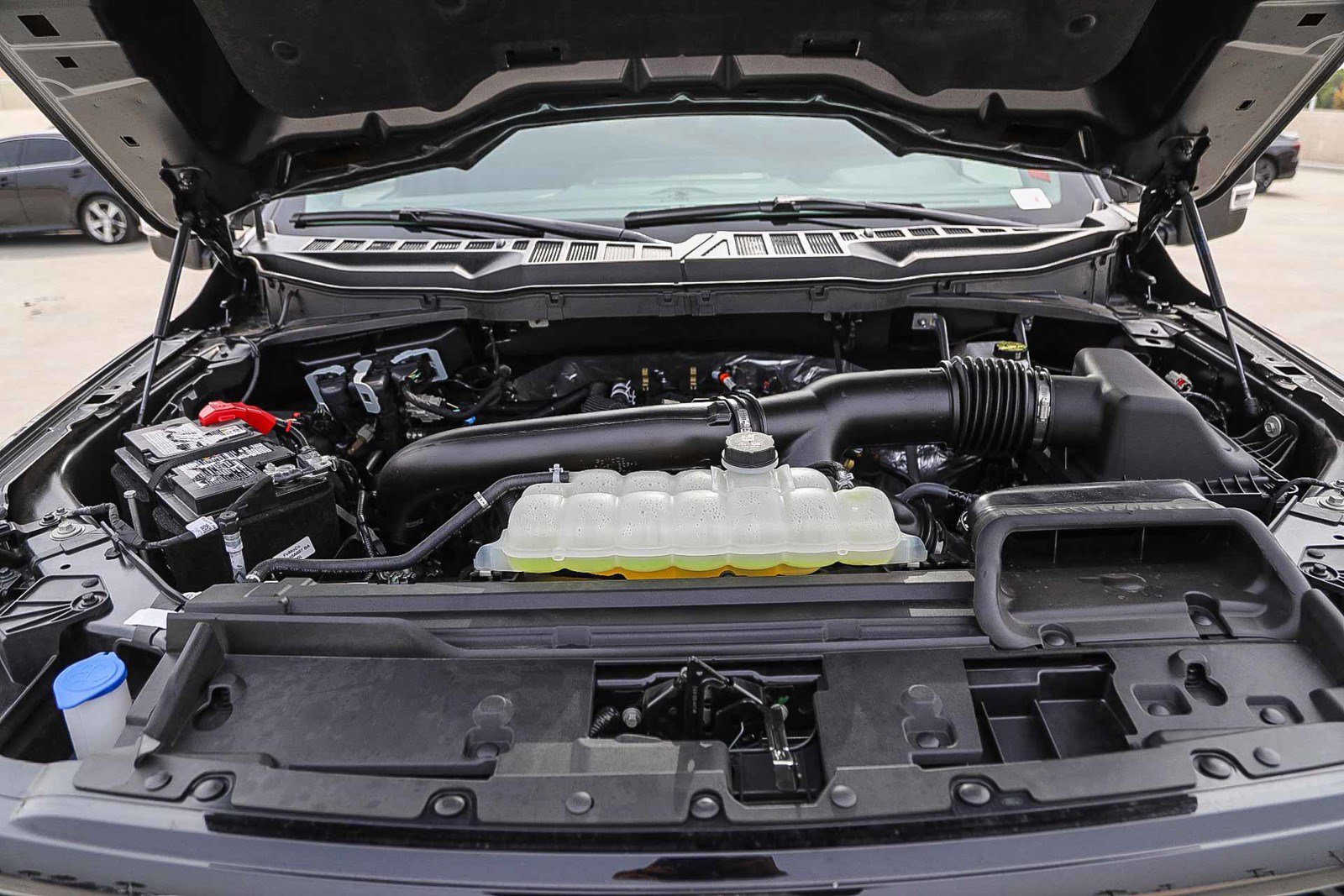 Used 2025 Ford F150 XLT w/ Equipment Group 301A Standard image 27